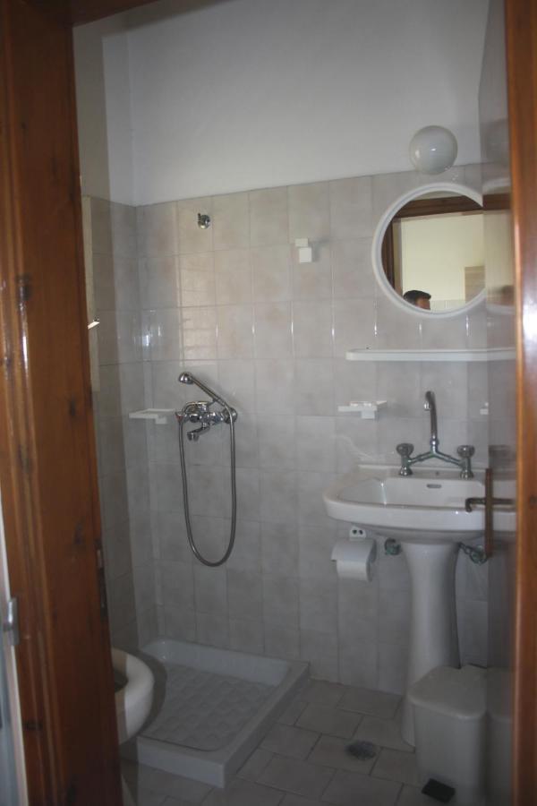 Maria Studios Laganas Luaran gambar